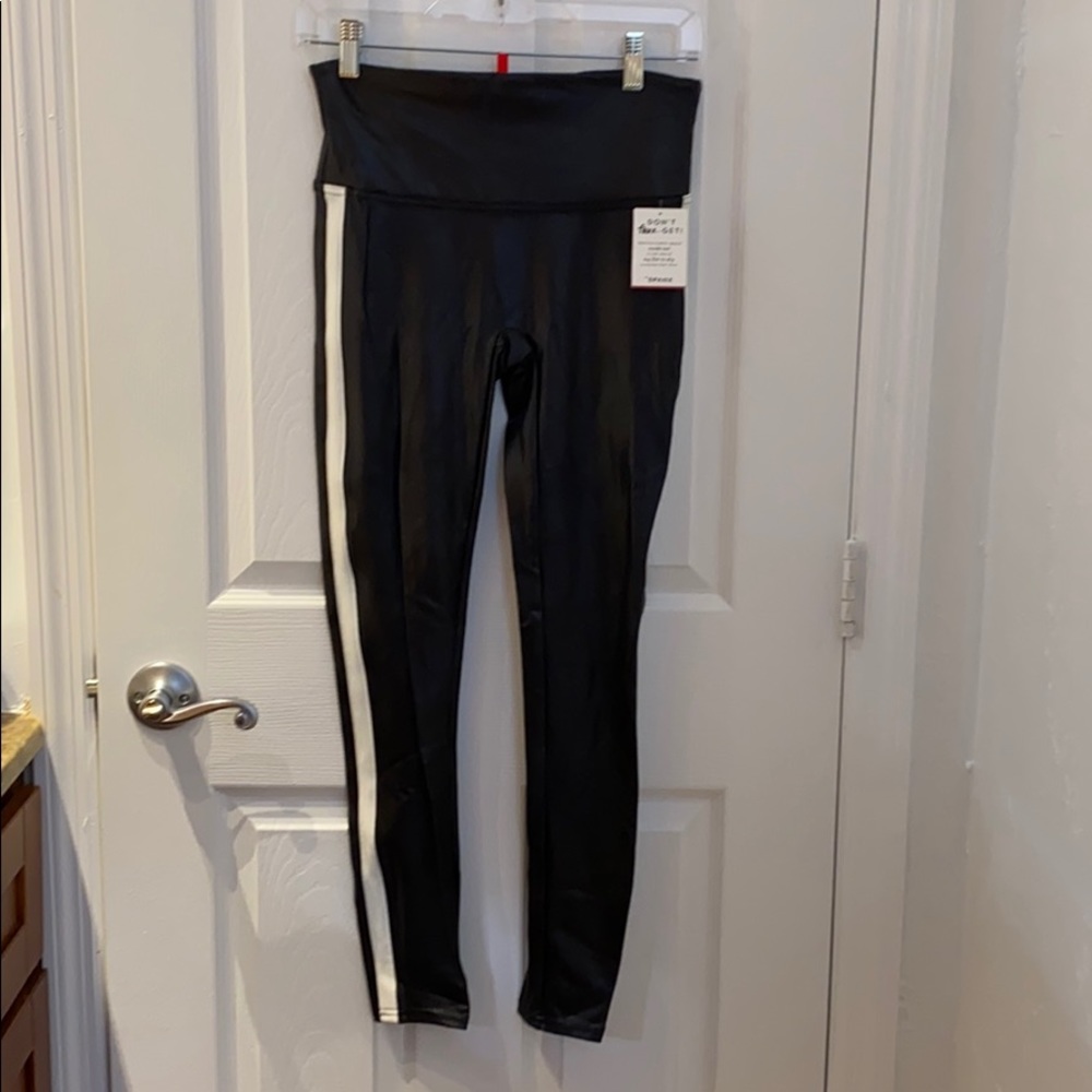 xxSOLDxx.Spanx Leather Side Stripe Leggings Sz:Med - Picture 2 of 5